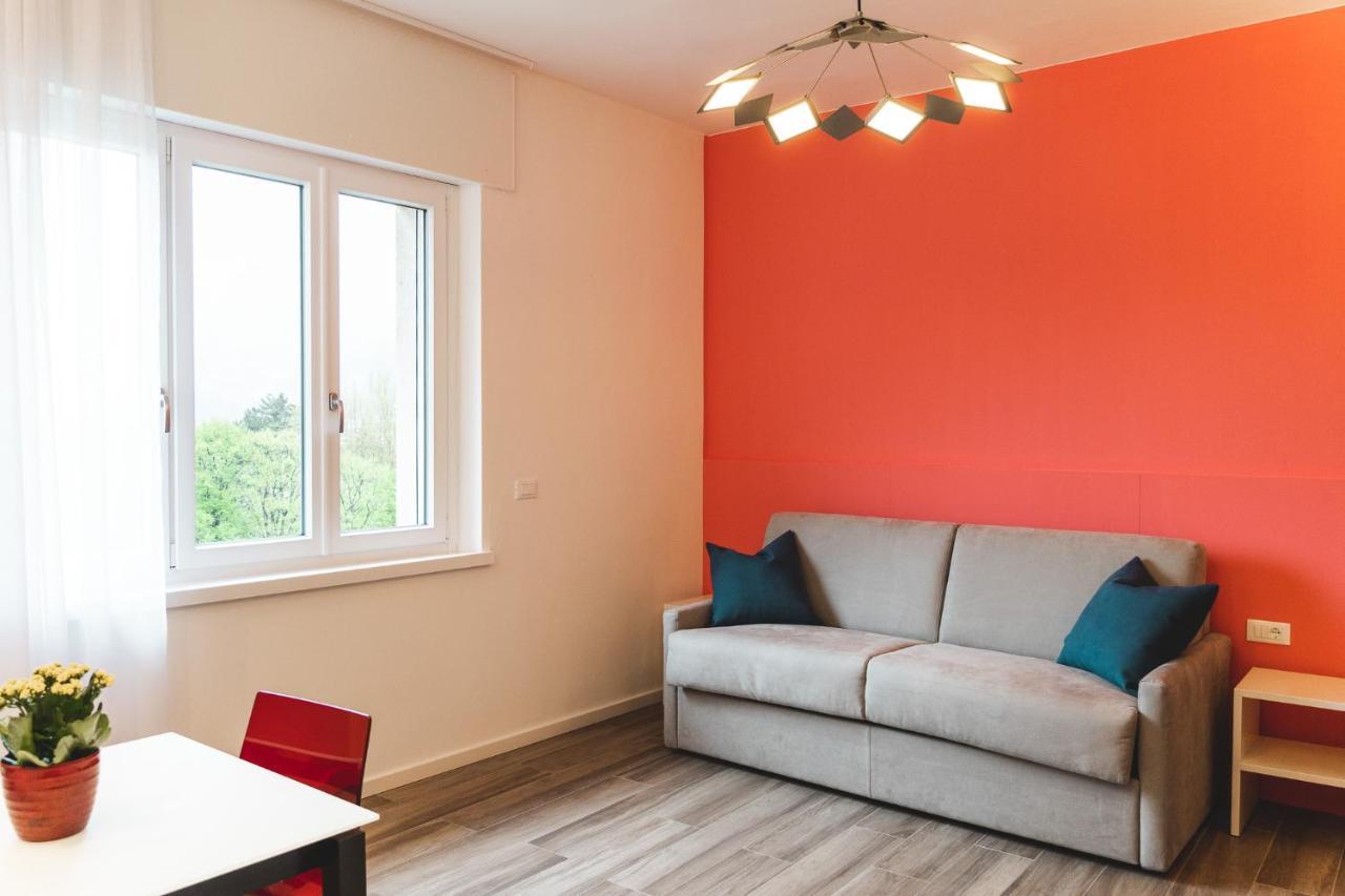 Studio-Appartment - Hotel Lux Мерано Экстерьер фото